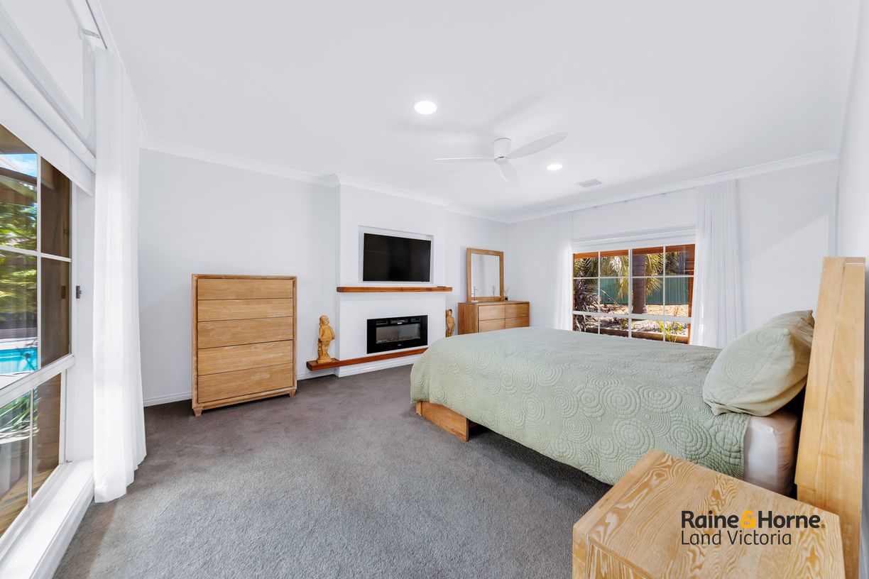 1375 Dandenong-Hastings Road — photo 10 of 24