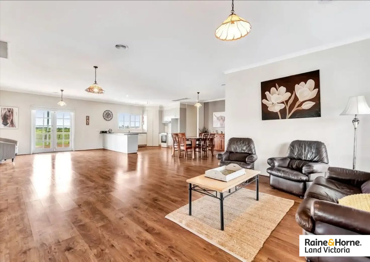 2485 Ballarto Road — photo 9 of 18