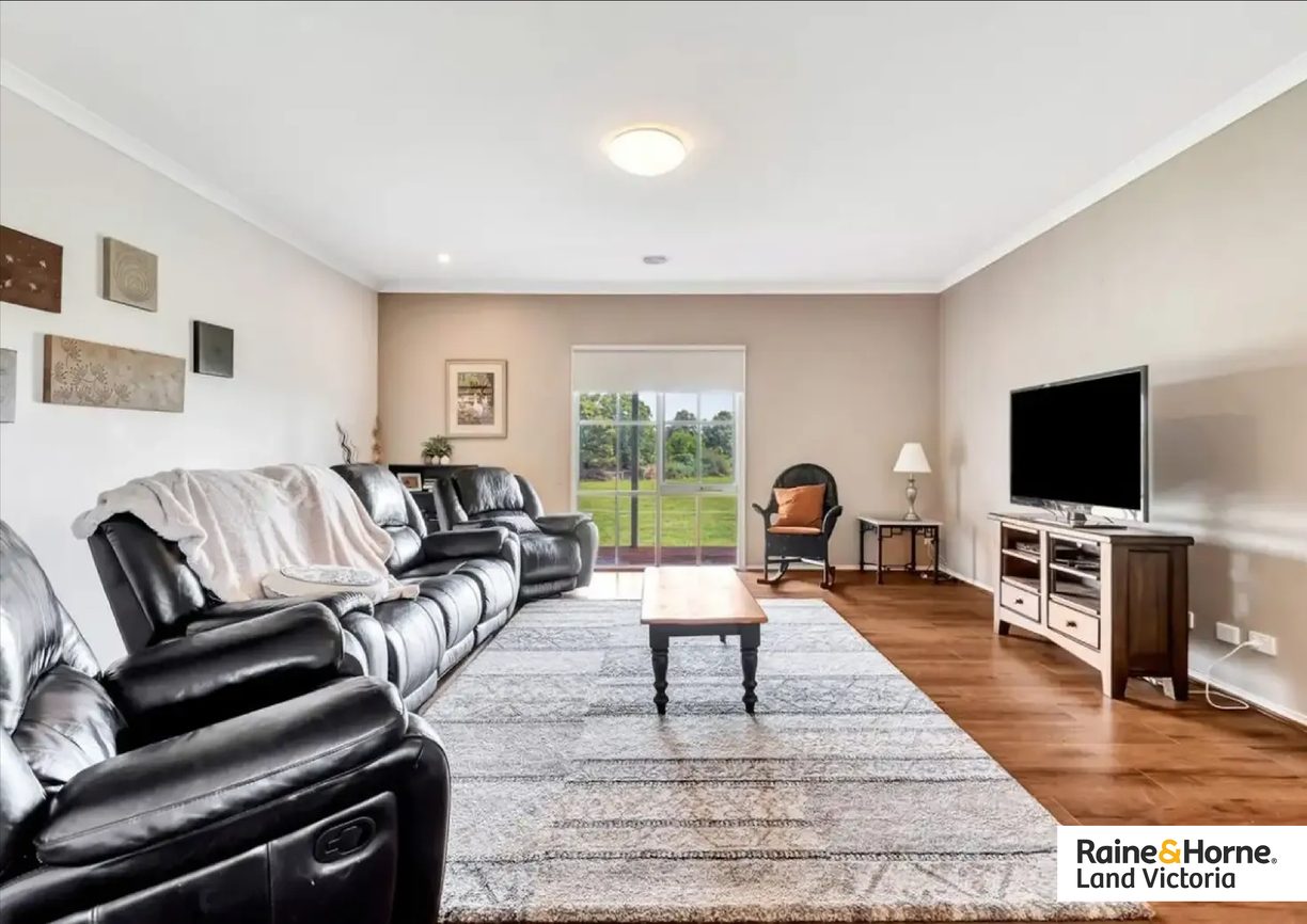 2485 Ballarto Road — photo 10 of 18