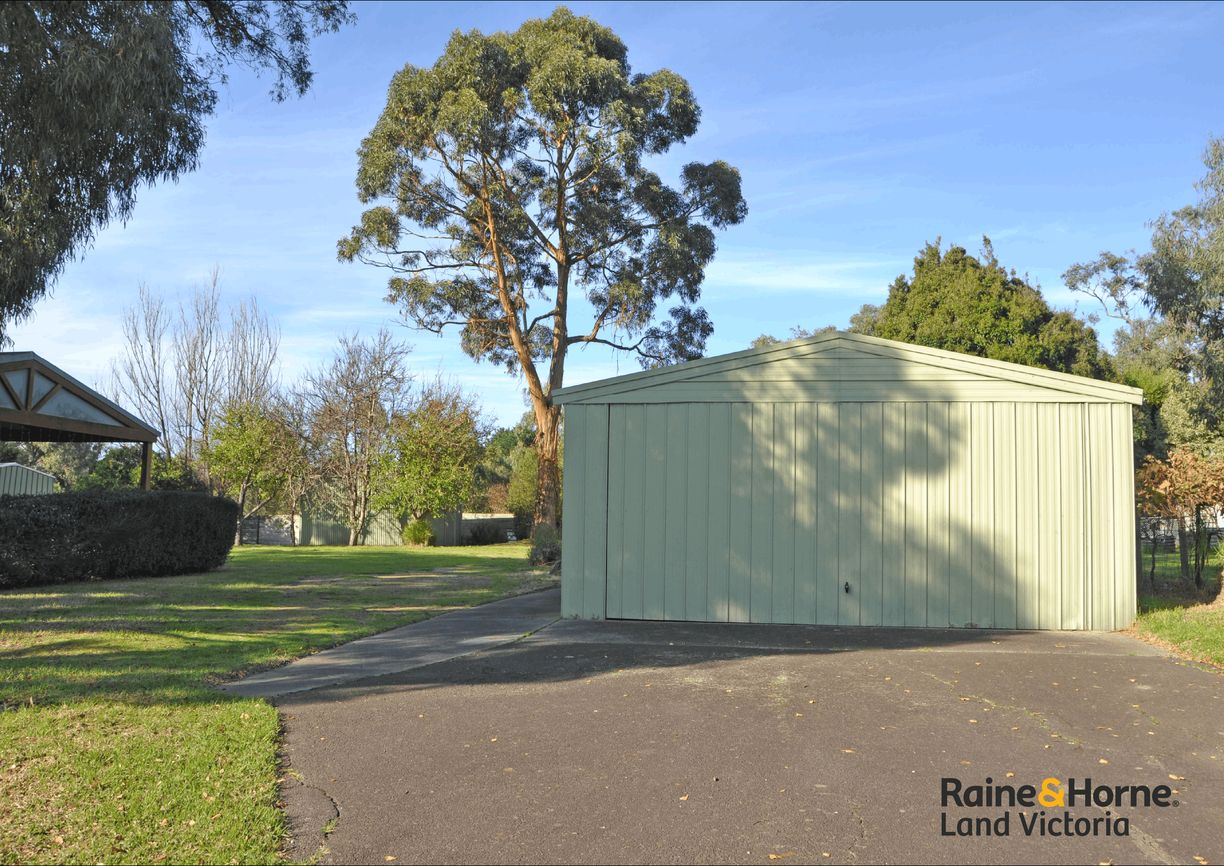 144 Centre Road — photo 5 of 21