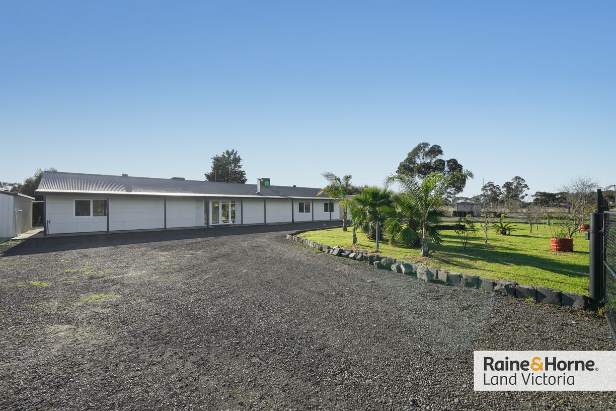 60 Coonawarra Drive — photo 4 of 27
