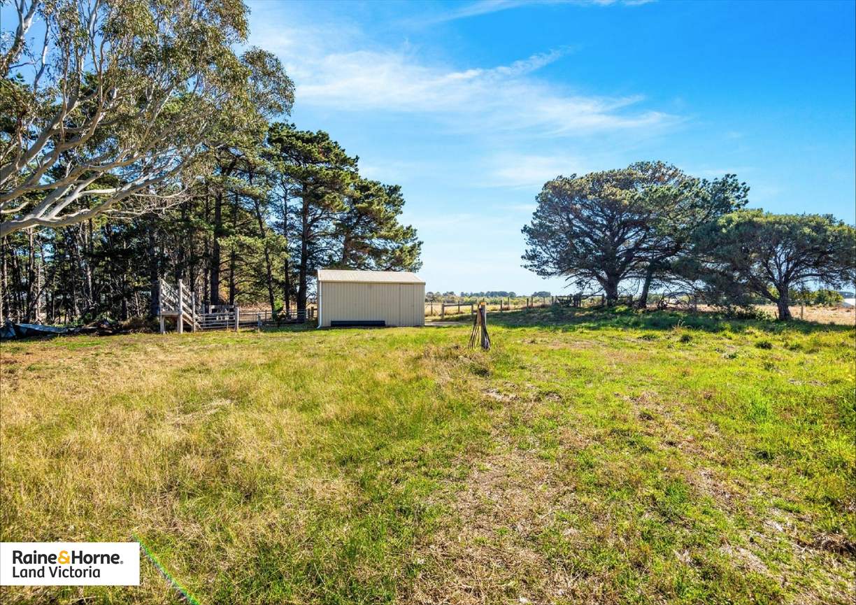 390A The Esplanade — photo 14 of 16