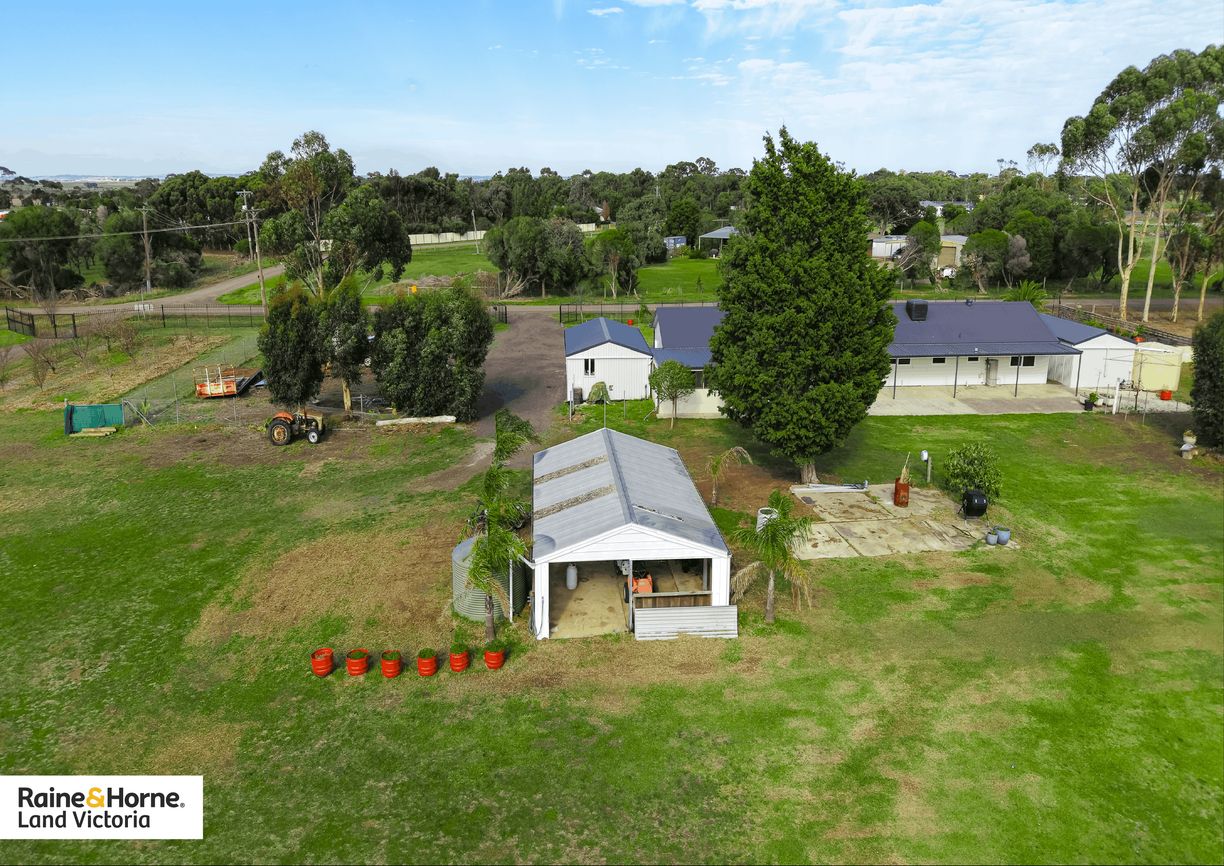 60 Coonawarra Drive — photo 14 of 27