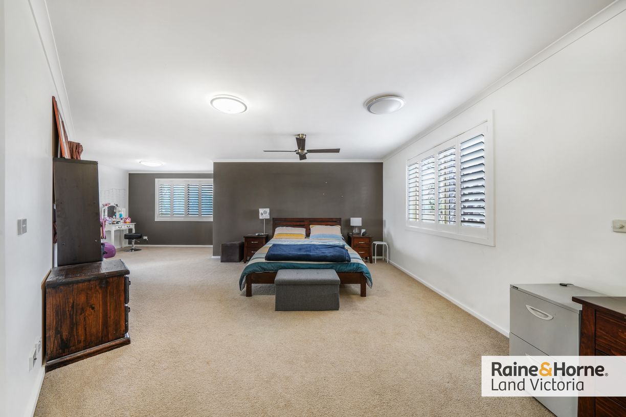270 Windermere Road — photo 6 of 13