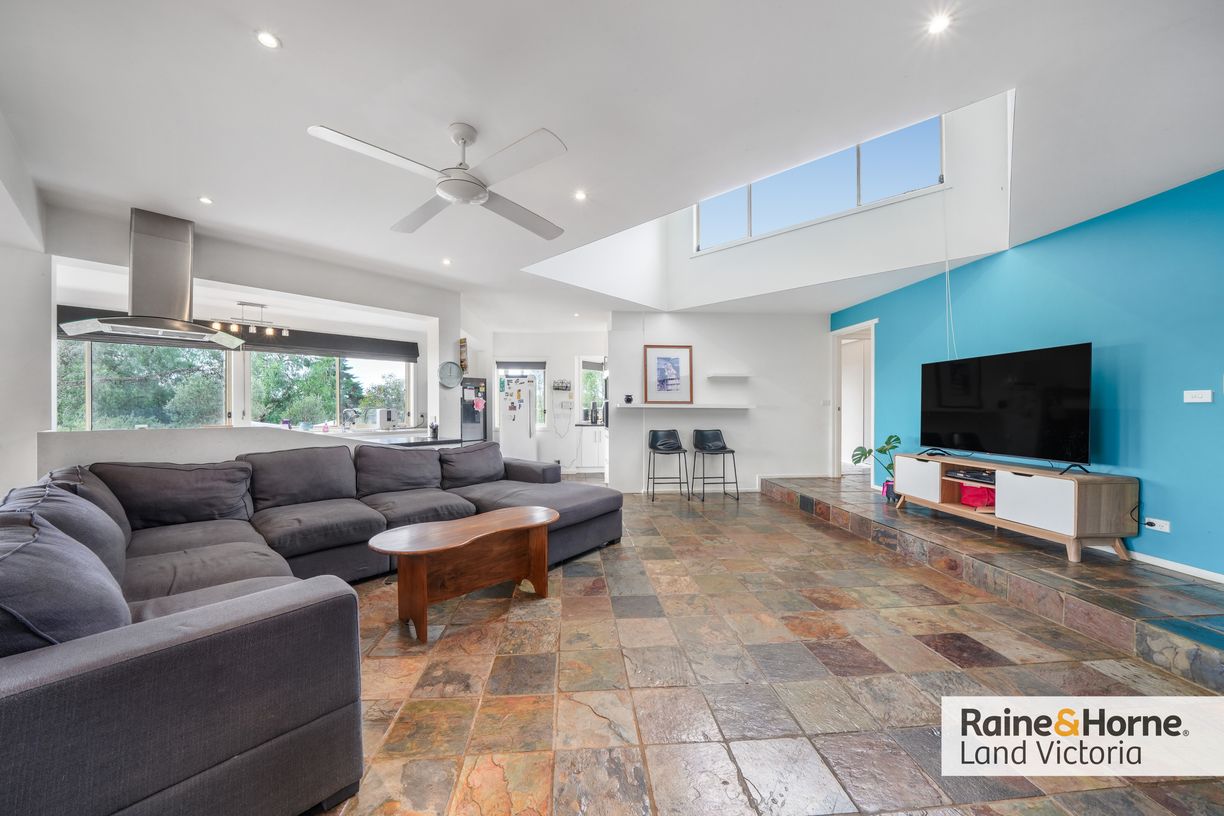 270 Windermere Road — photo 3 of 13