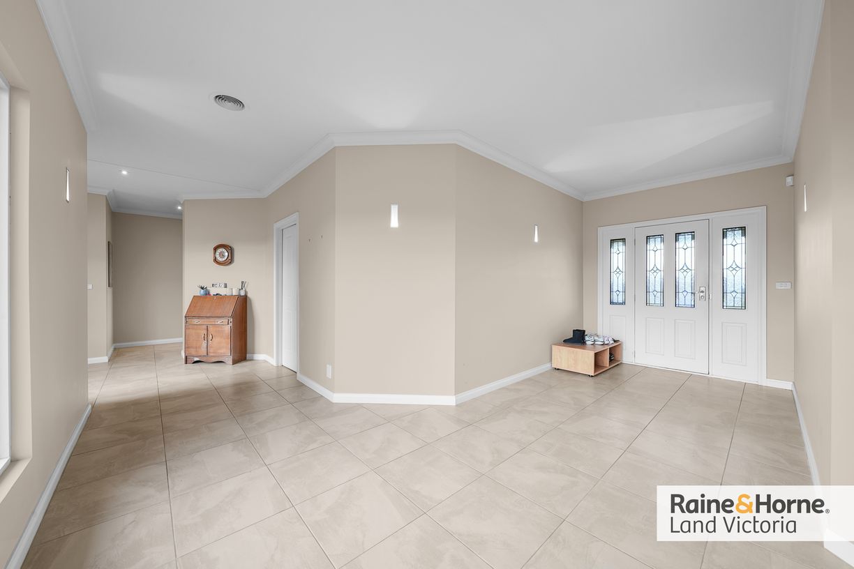 15 Crinnion Road — photo 9 of 25