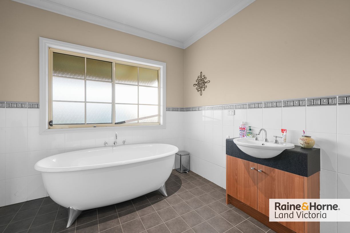 15 Crinnion Road — photo 15 of 25
