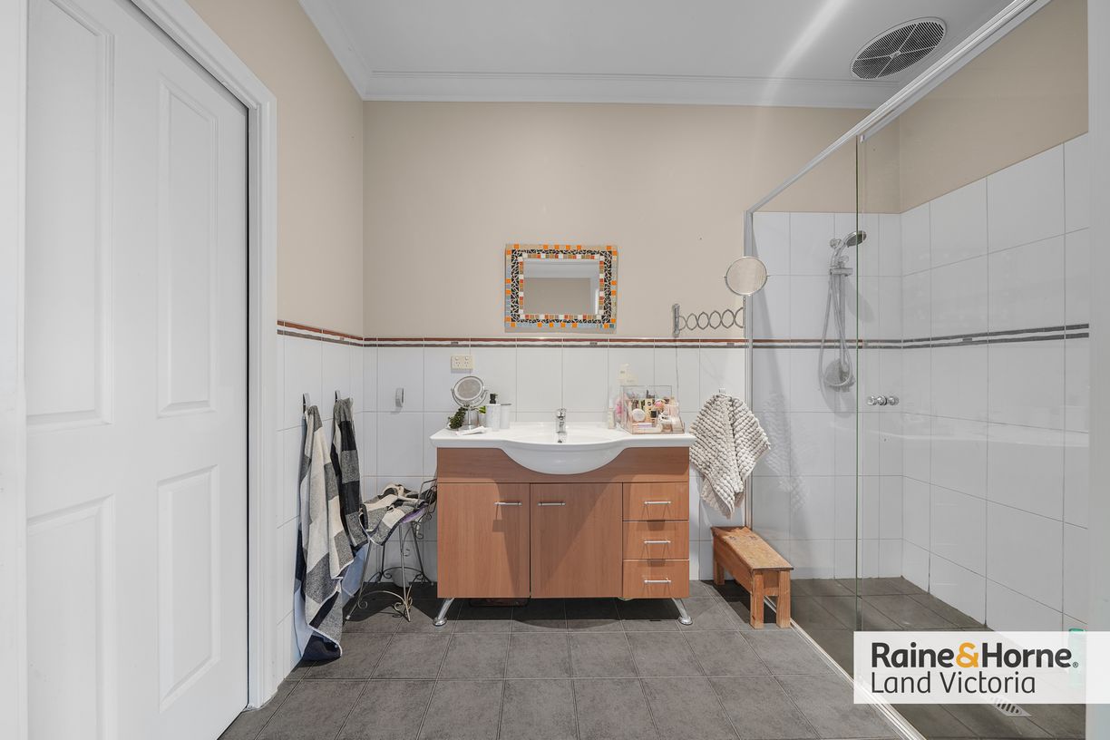 15 Crinnion Road — photo 17 of 25