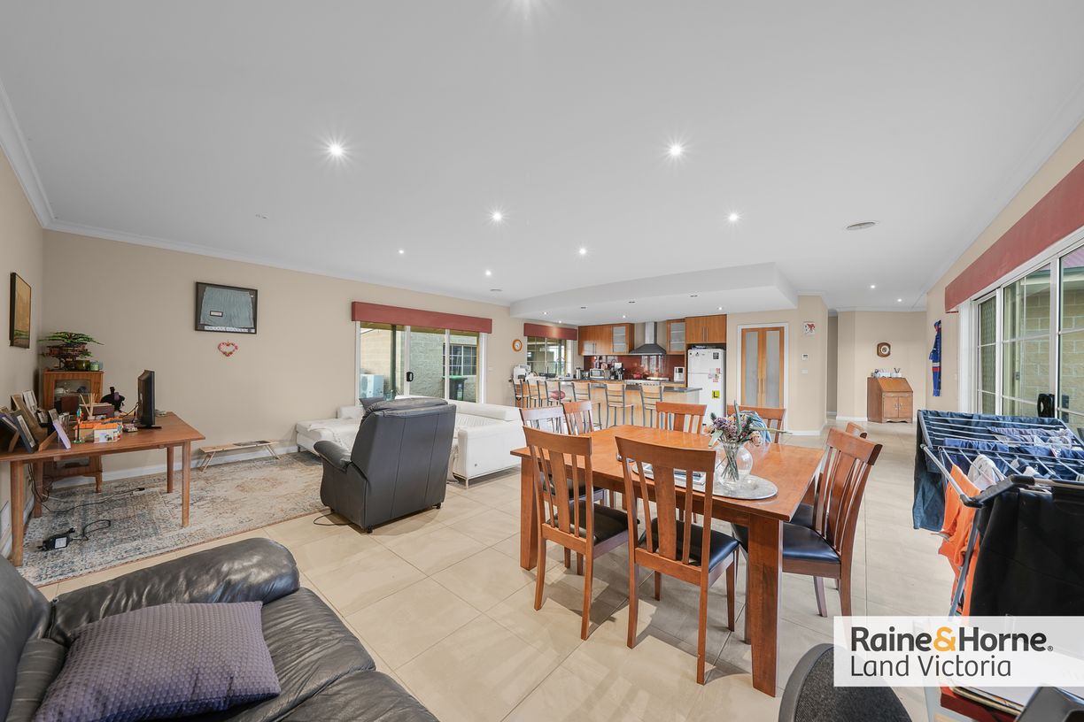 15 Crinnion Road — photo 22 of 25