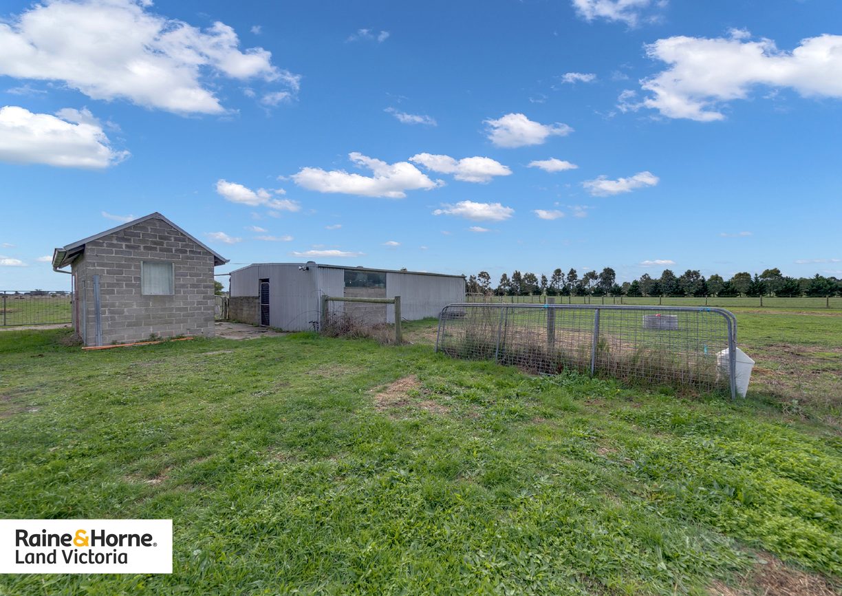 175 Eight Mile Road — photo 13 of 19