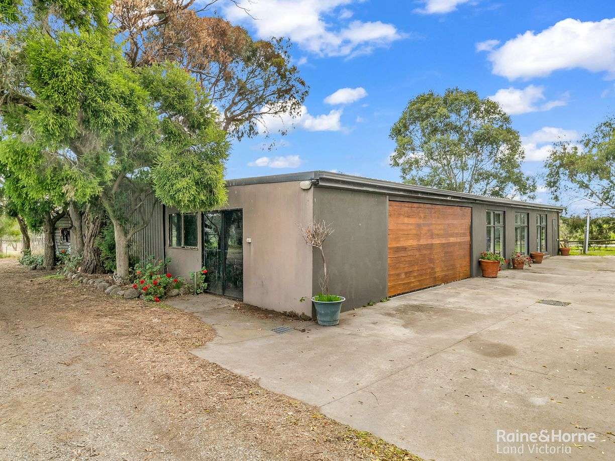 875 Dandenong-Hastings Road — photo 13 of 18