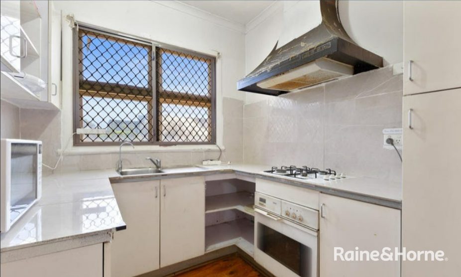 30 Shepherds Hill Road — photo 8 of 12