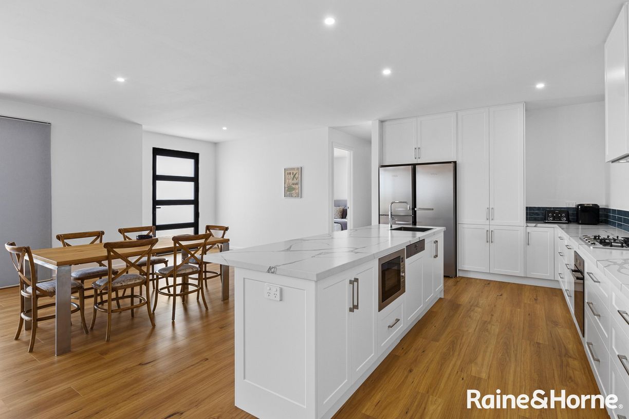8 Davies Road — photo 5 of 20