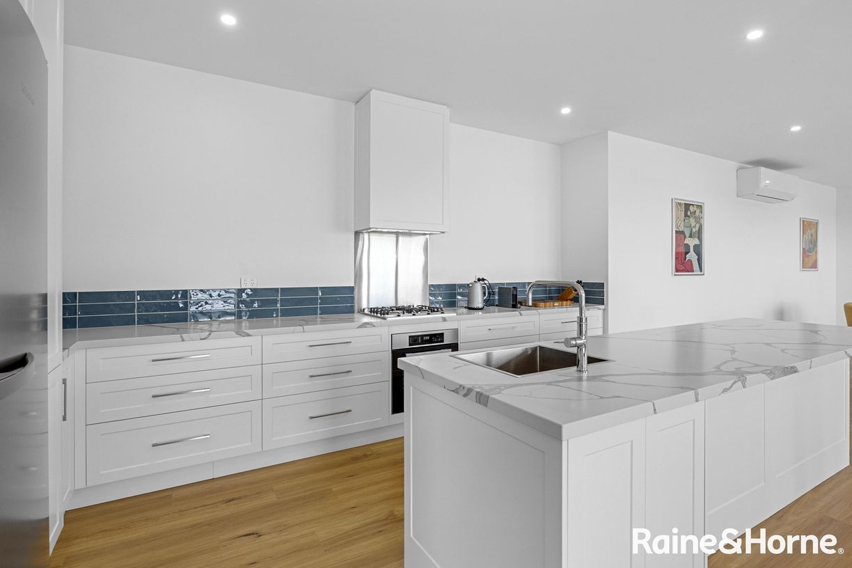 8 Davies Road — photo 6 of 20