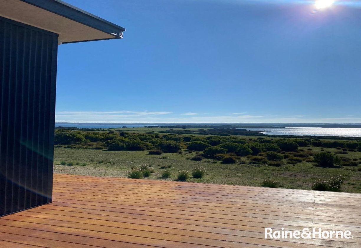 8 Davies Road — photo 15 of 20