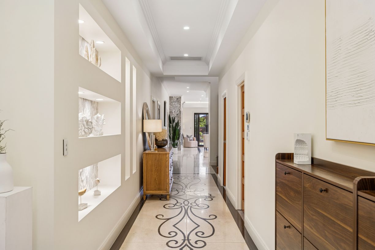 27 Tutt Avenue — photo 12 of 30
