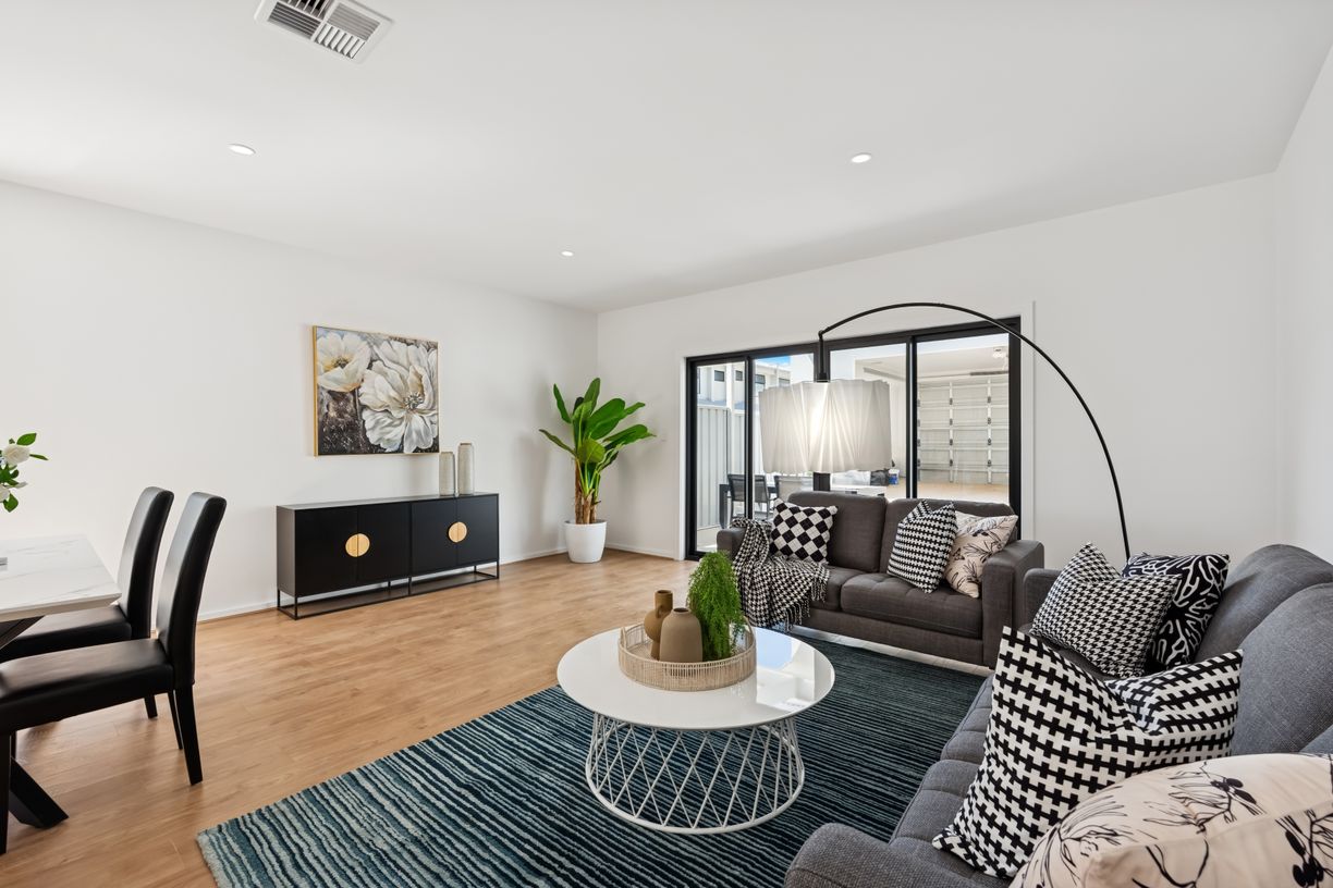 8 Briar Road — photo 4 of 21