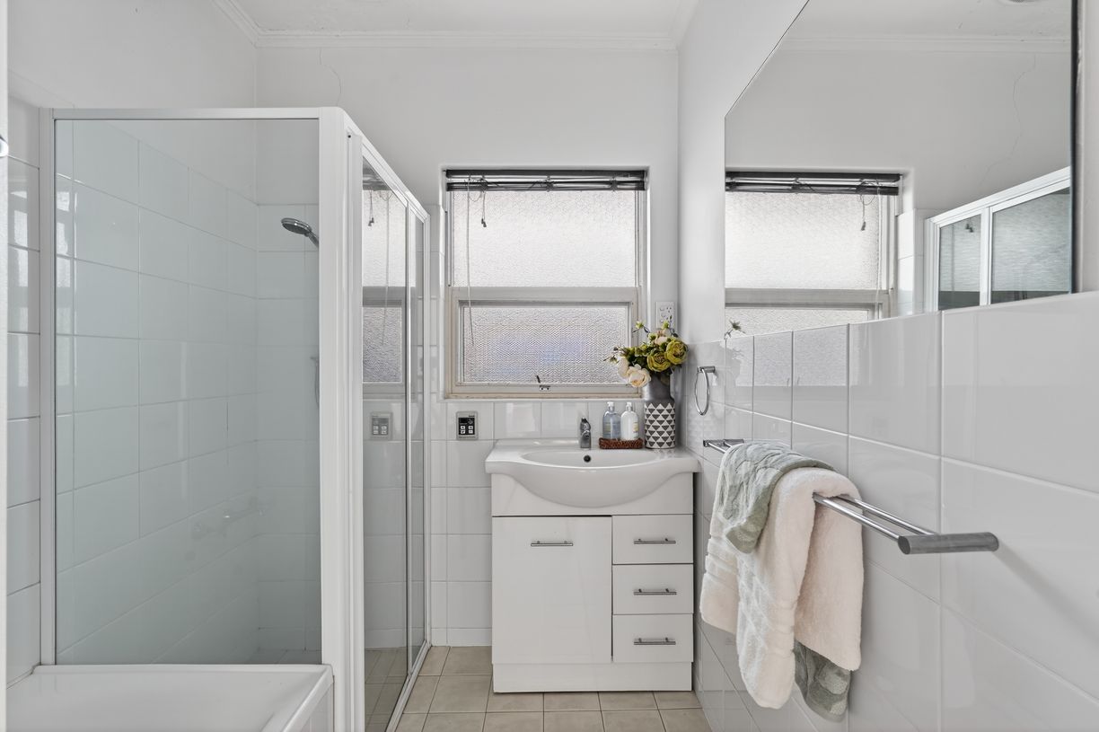 57 Commercial Road — photo 19 of 26