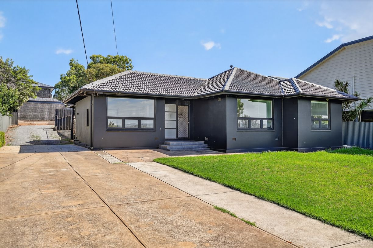 57 Commercial Road — photo 4 of 26
