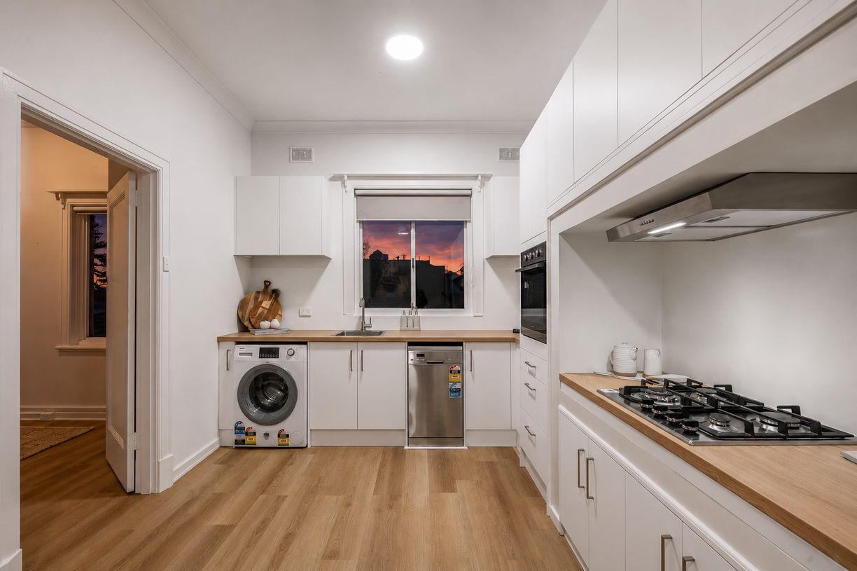 6/8 Giles Avenue — photo 5 of 14