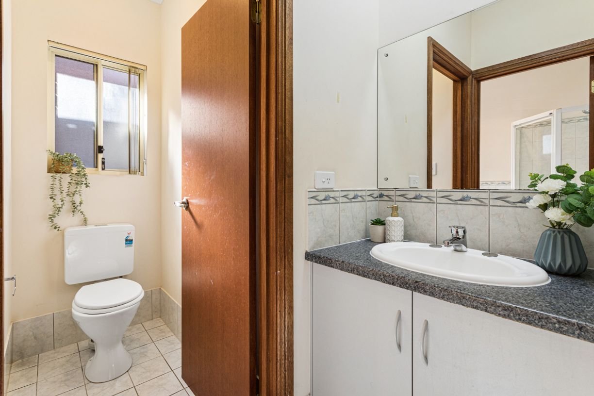 17 Hender Avenue — photo 16 of 25