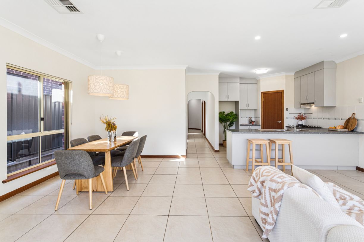 17 Hender Avenue — photo 6 of 25