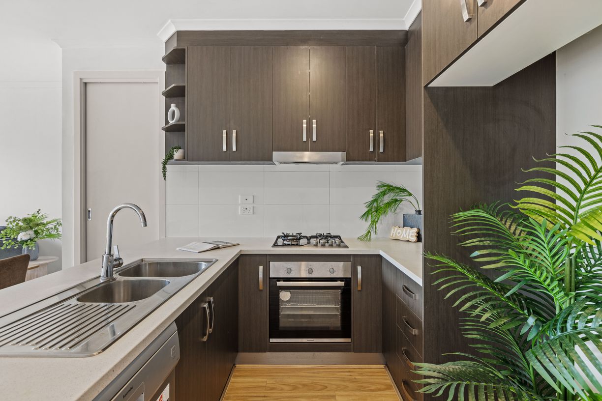 28 Goodhall Street — photo 3 of 18