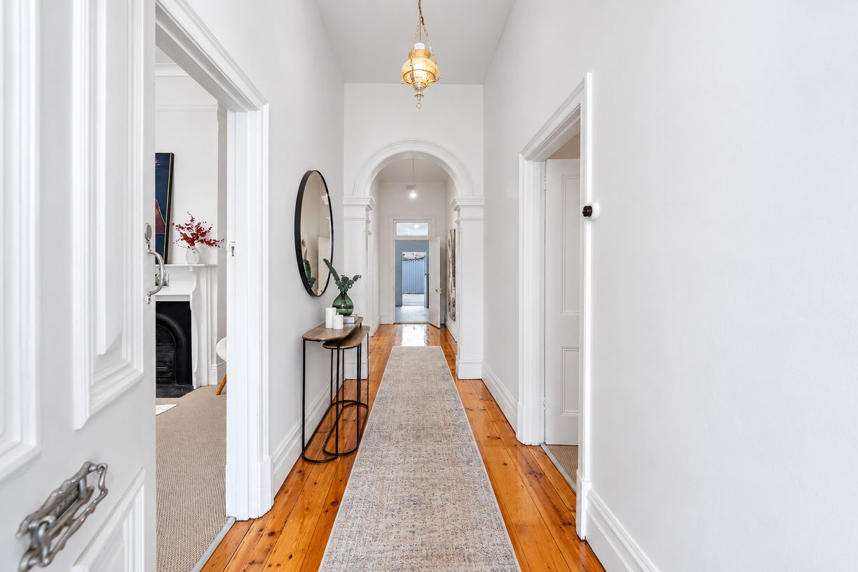 5 Gilbert Street — photo 4 of 29