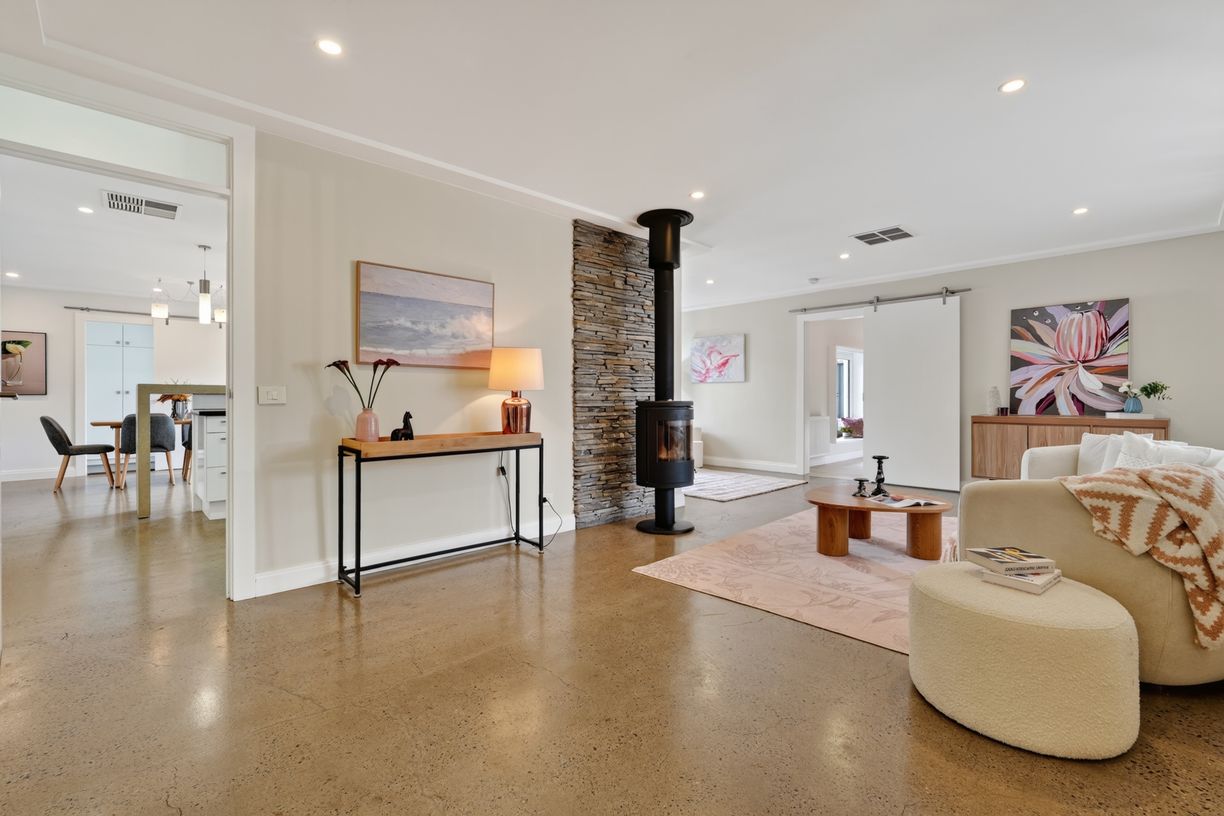 7 Hewitt Avenue — photo 3 of 30