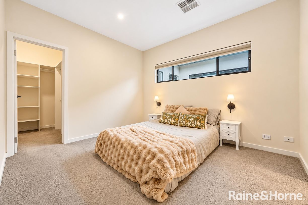 42 Thorne Crescent — photo 14 of 23