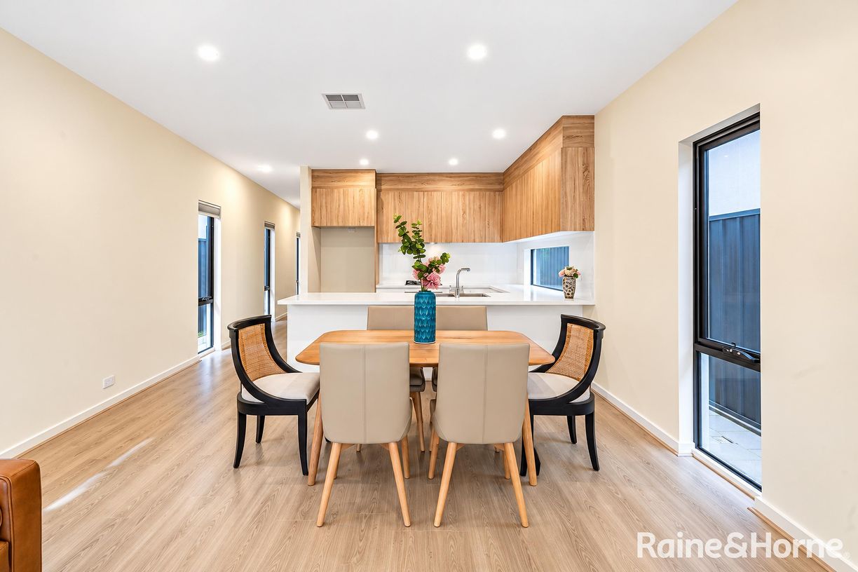 42 Thorne Crescent — photo 12 of 23