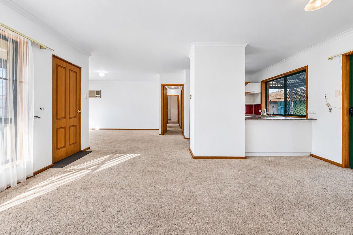 4/9A Barker Street — photo 8 of 12