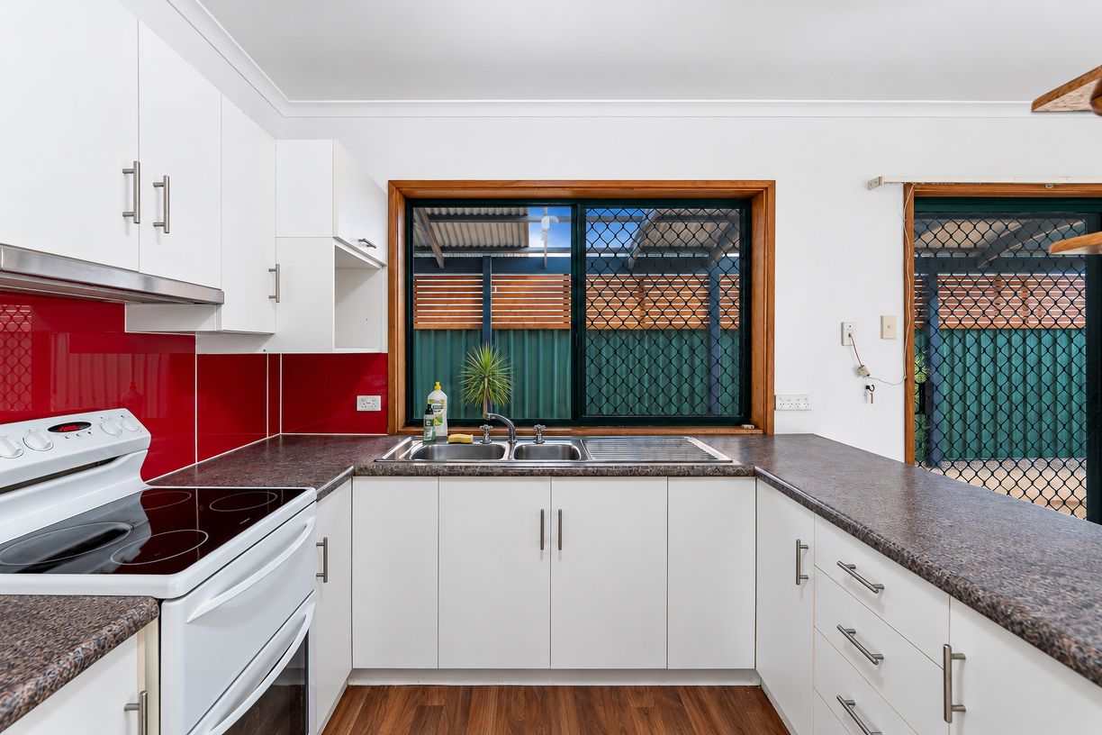 4/9A Barker Street — photo 6 of 12