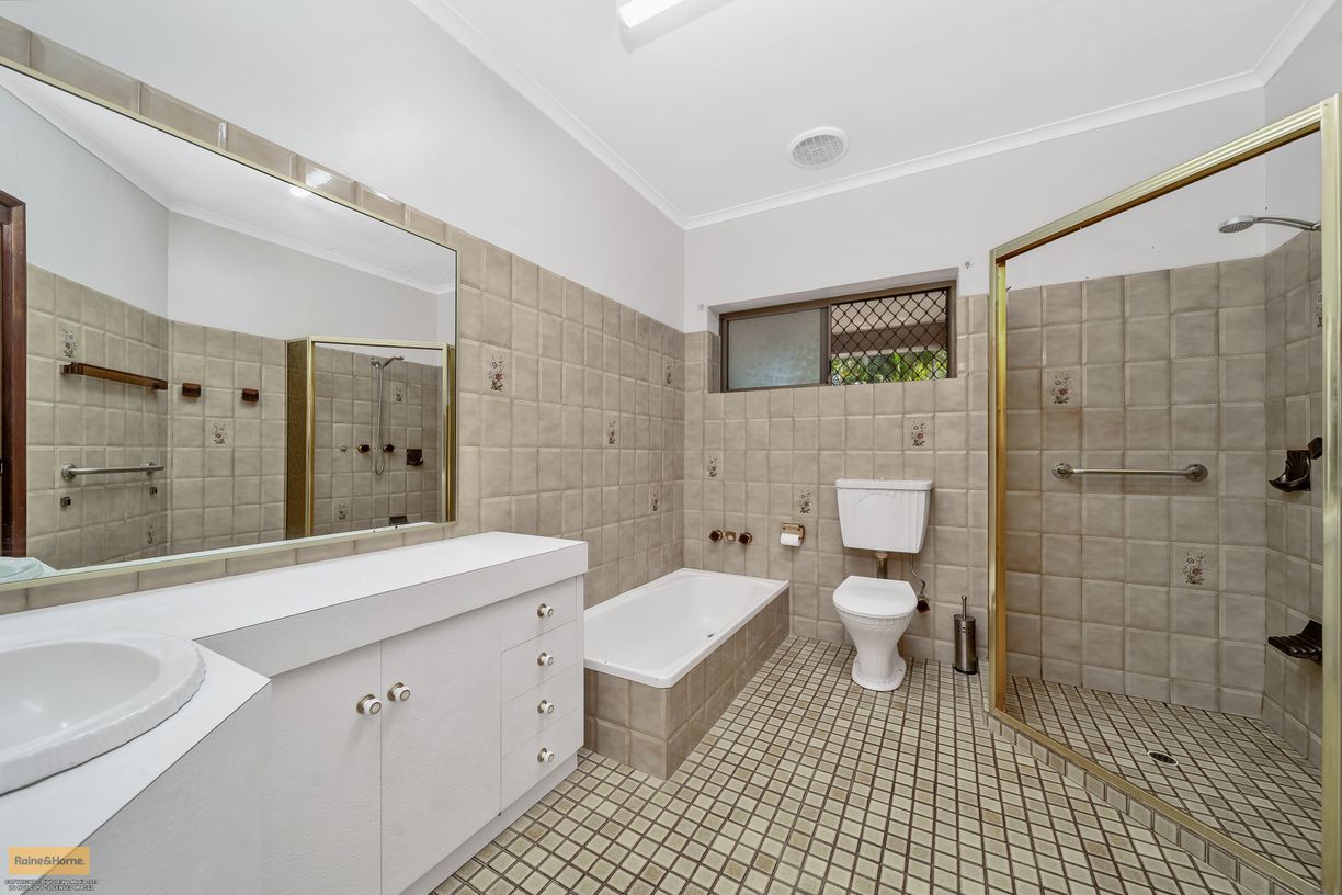 28 Riverside Crescent — photo 19 of 30