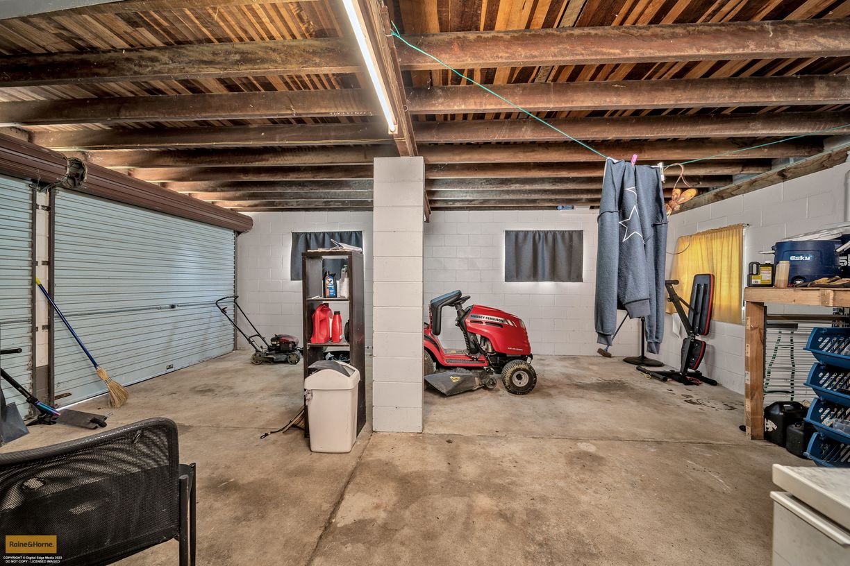 16 Batchelor Street — photo 12 of 16