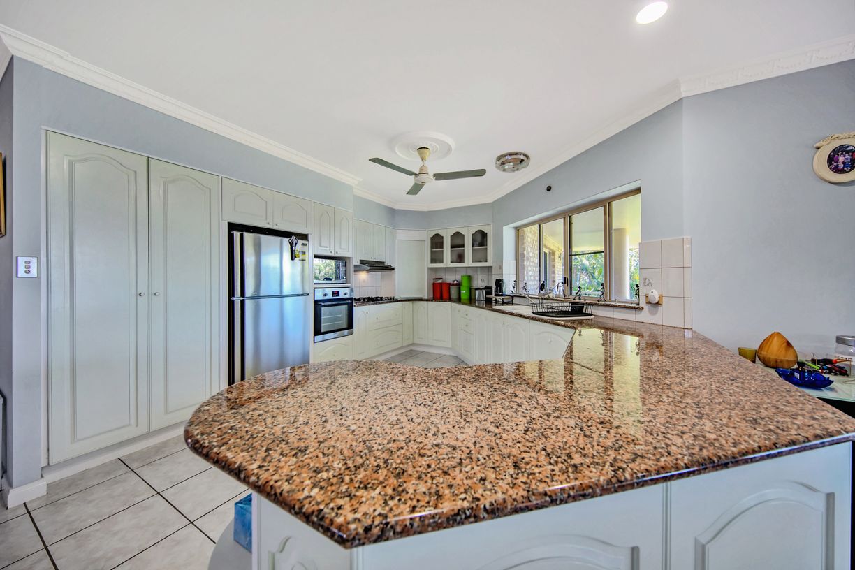78 Bay Road — photo 8 of 22