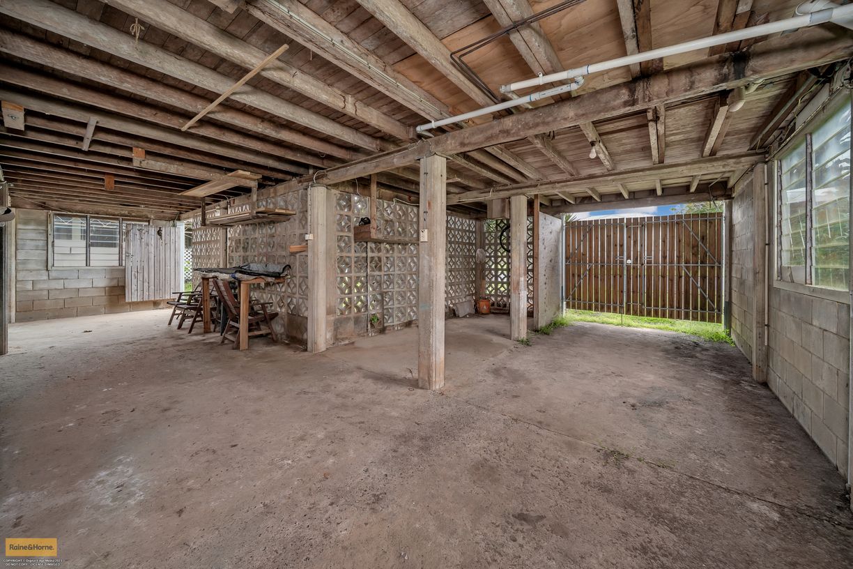 10 Howe Street — photo 10 of 16