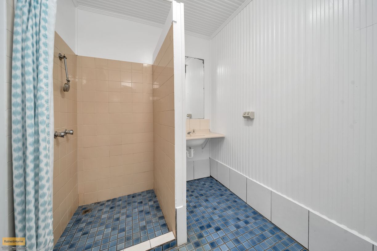 1 Kokoda Street — photo 11 of 16