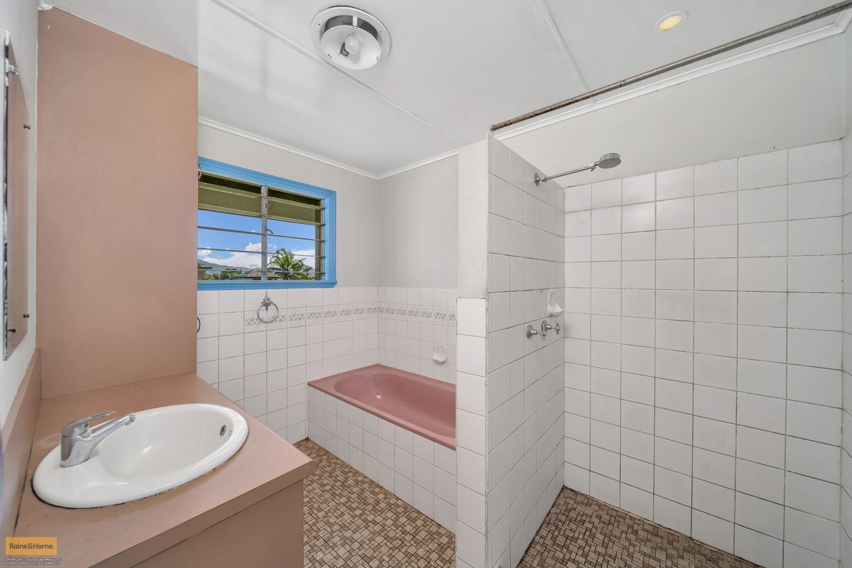 15 Bunda Street — photo 11 of 18