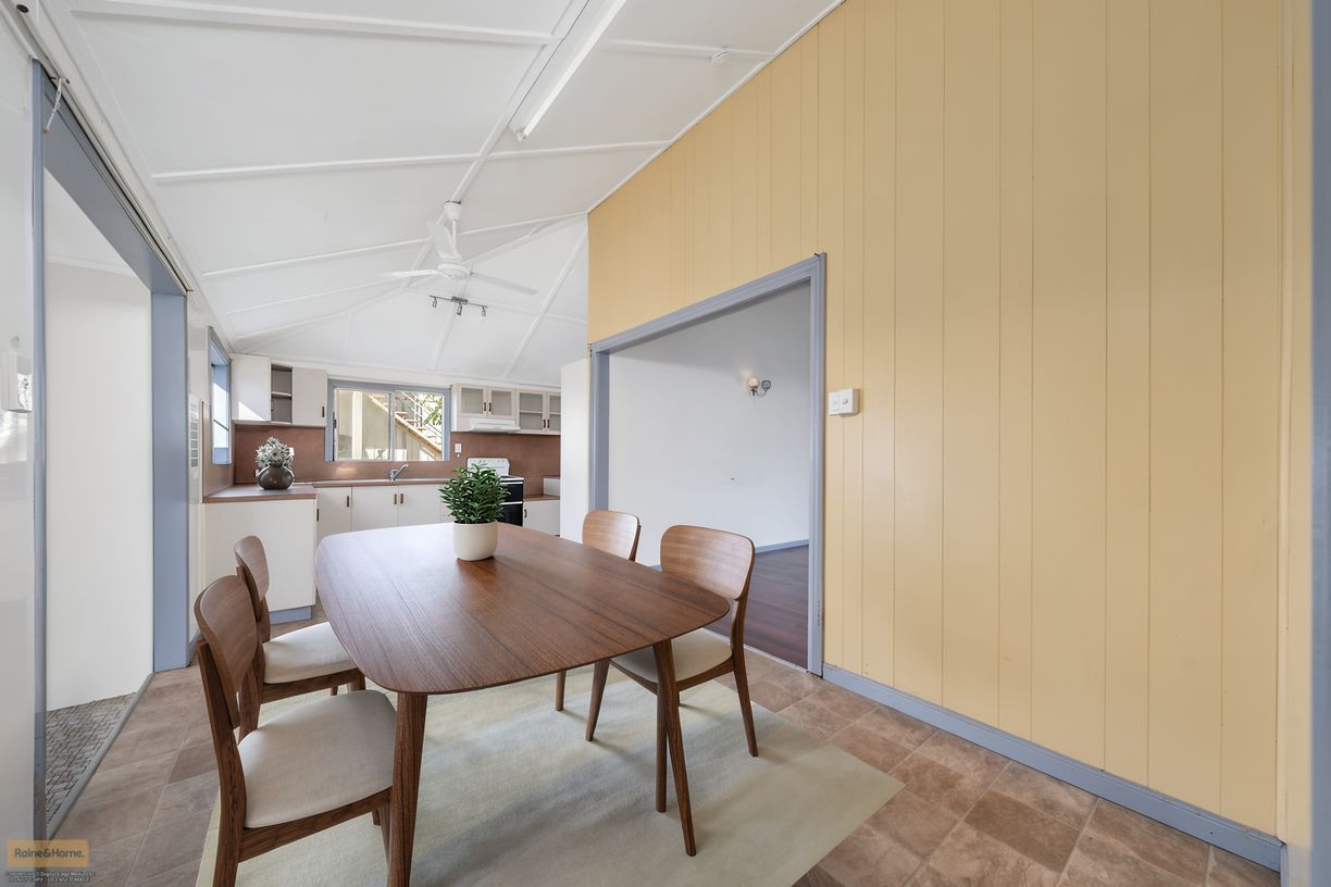15 Bunda Street — photo 6 of 18