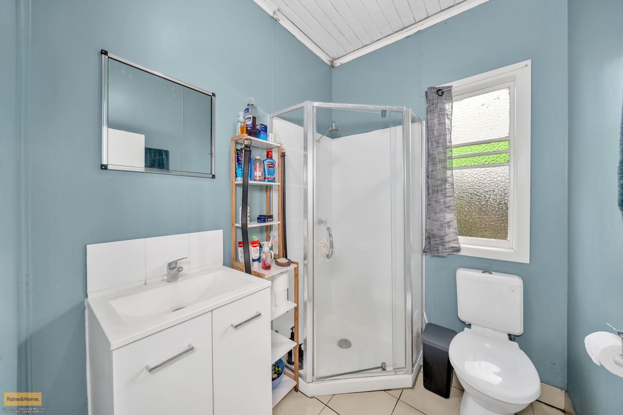 24 Cardier Road — photo 11 of 16