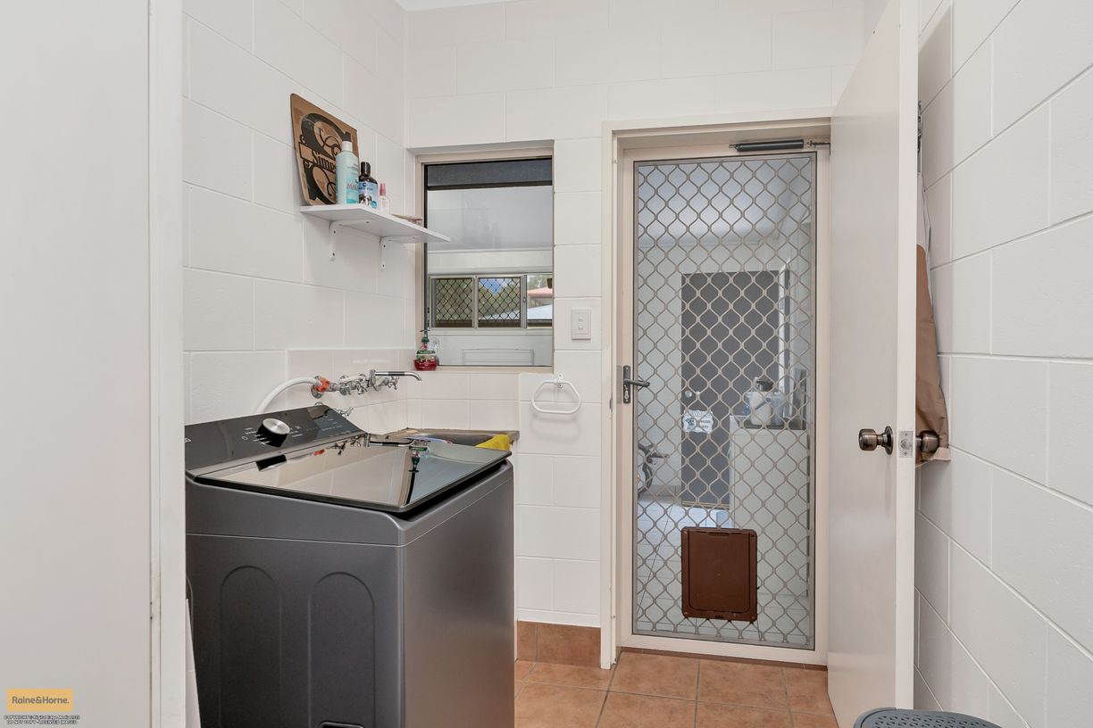 22 Rowe Street — photo 15 of 21