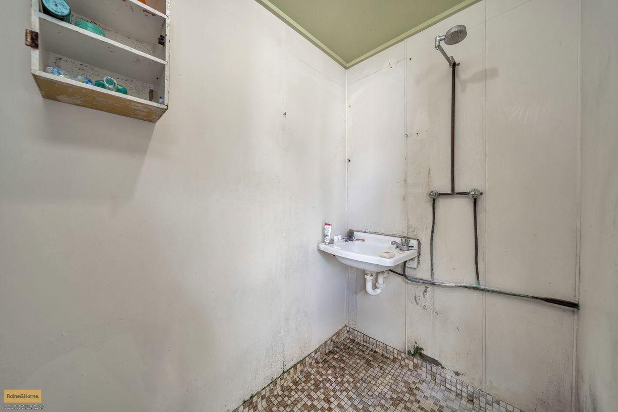 13 Palmerston Drive — photo 12 of 19
