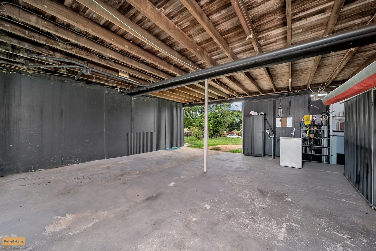 13 Green Street — photo 15 of 21