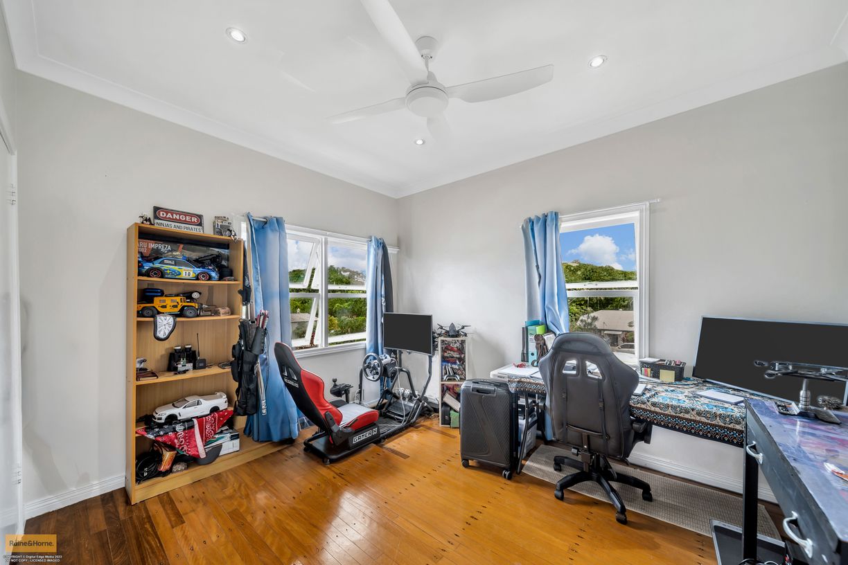 13 Green Street — photo 12 of 21