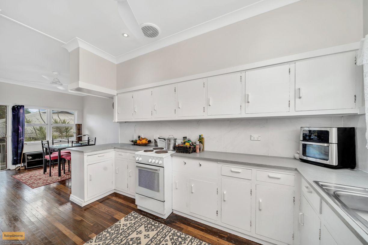 13 Green Street — photo 8 of 21