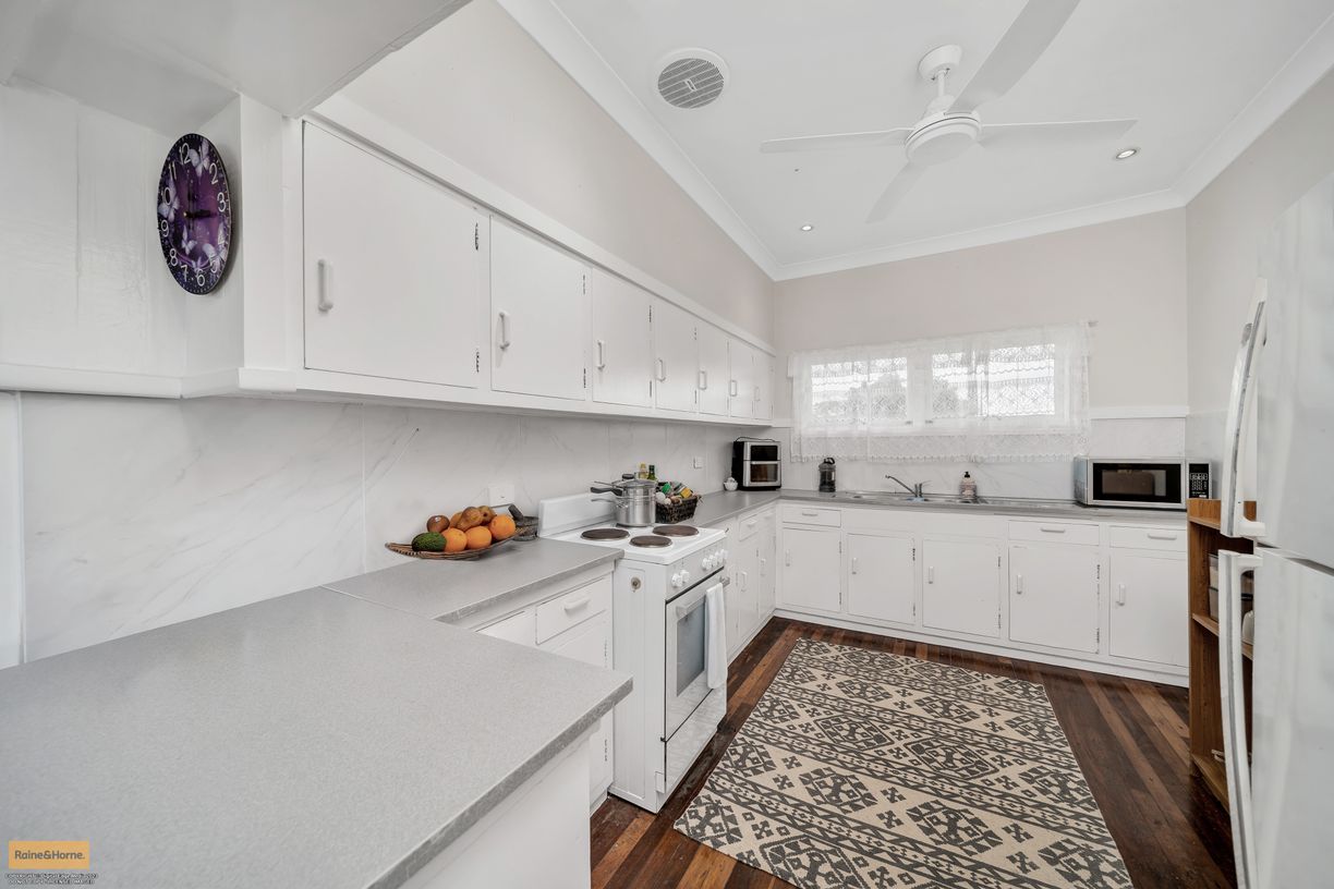 13 Green Street — photo 7 of 21