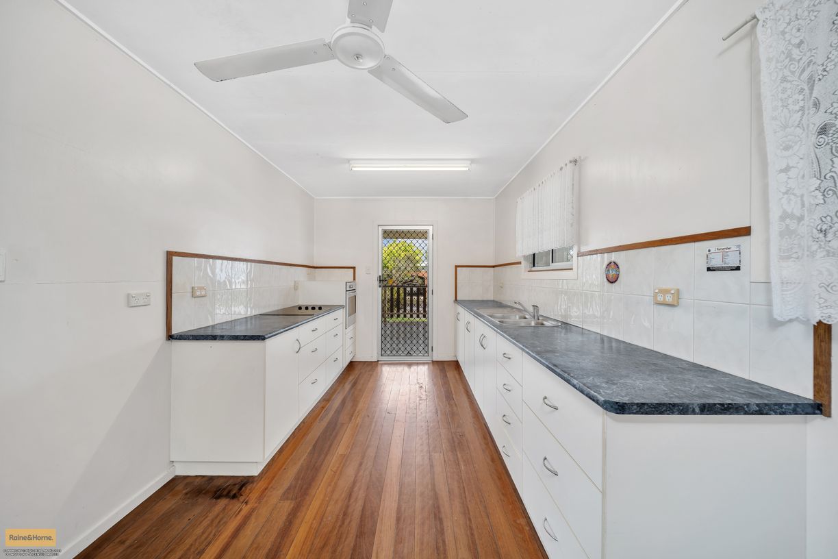 2 Danelle Street — photo 11 of 21