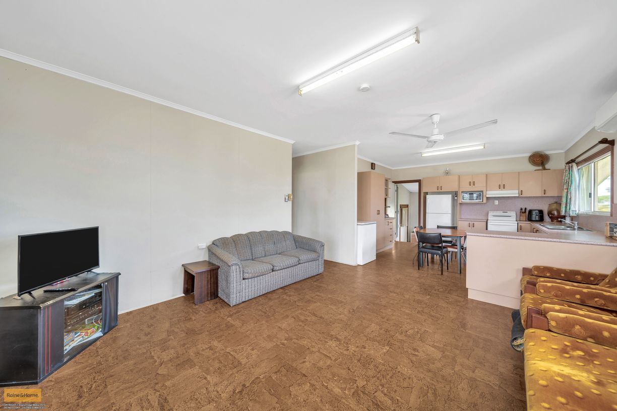 37 Jacobs Road — photo 12 of 27