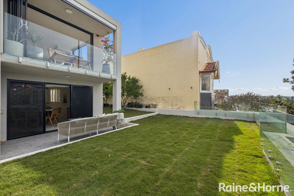 1/200 Beach Street — photo 10 of 24